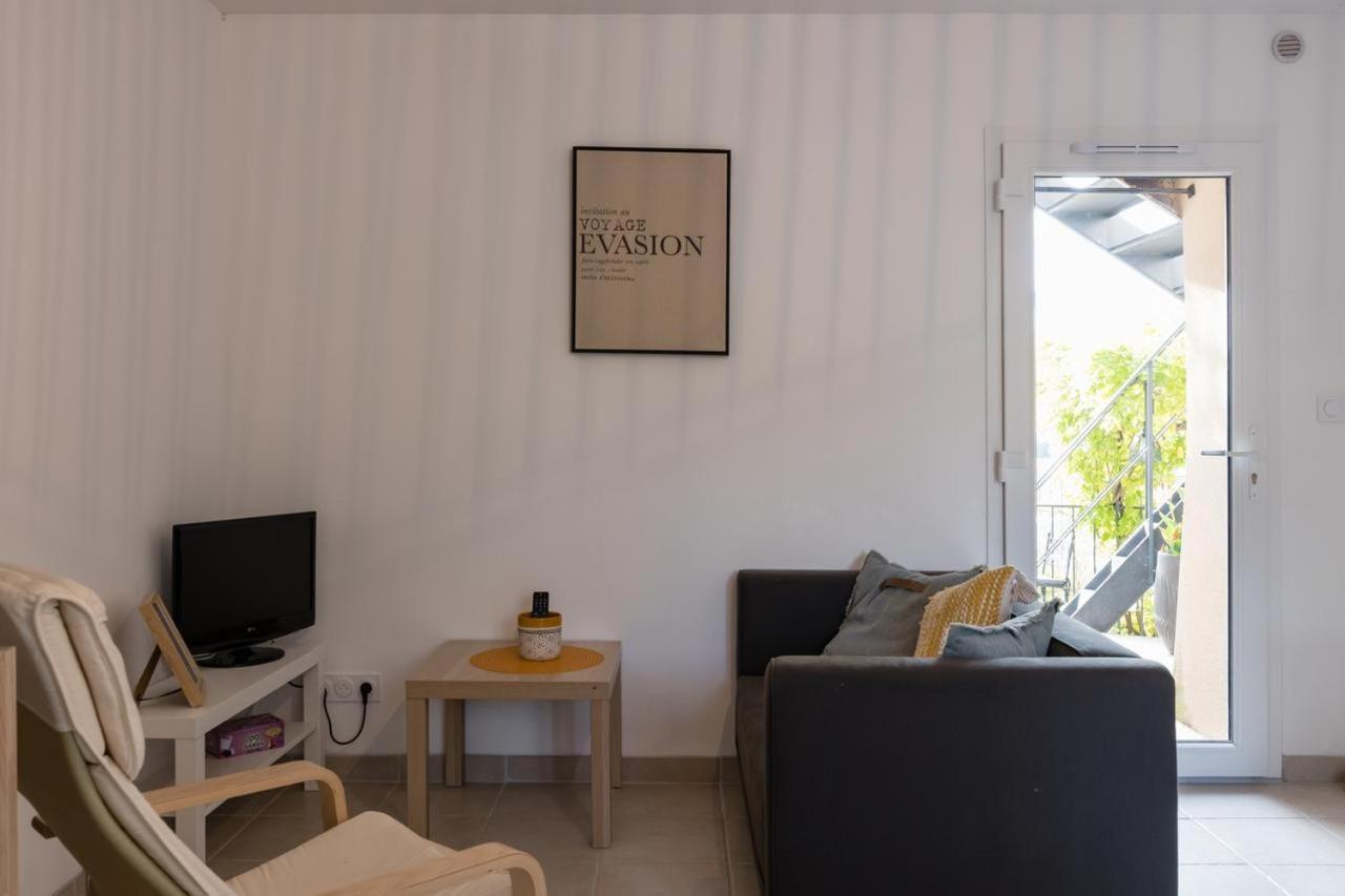 Les Lauriers D'Aimee Pour 4 Pers Apartment Mirabel-et-Blacons Bagian luar foto